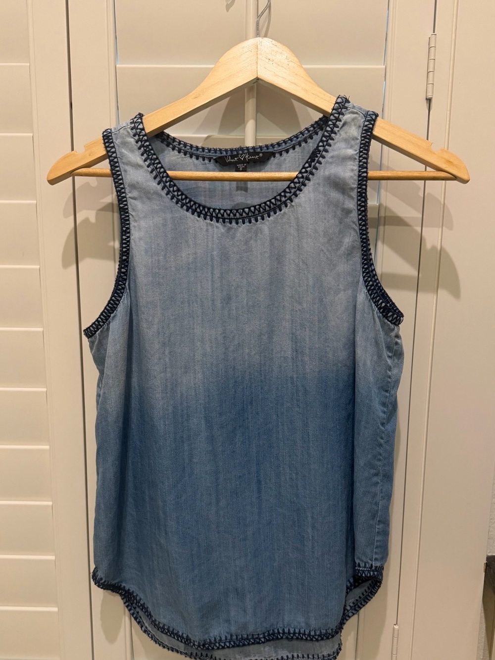Velvet Heart Chambray Sleeveless Tank with Navy Trim